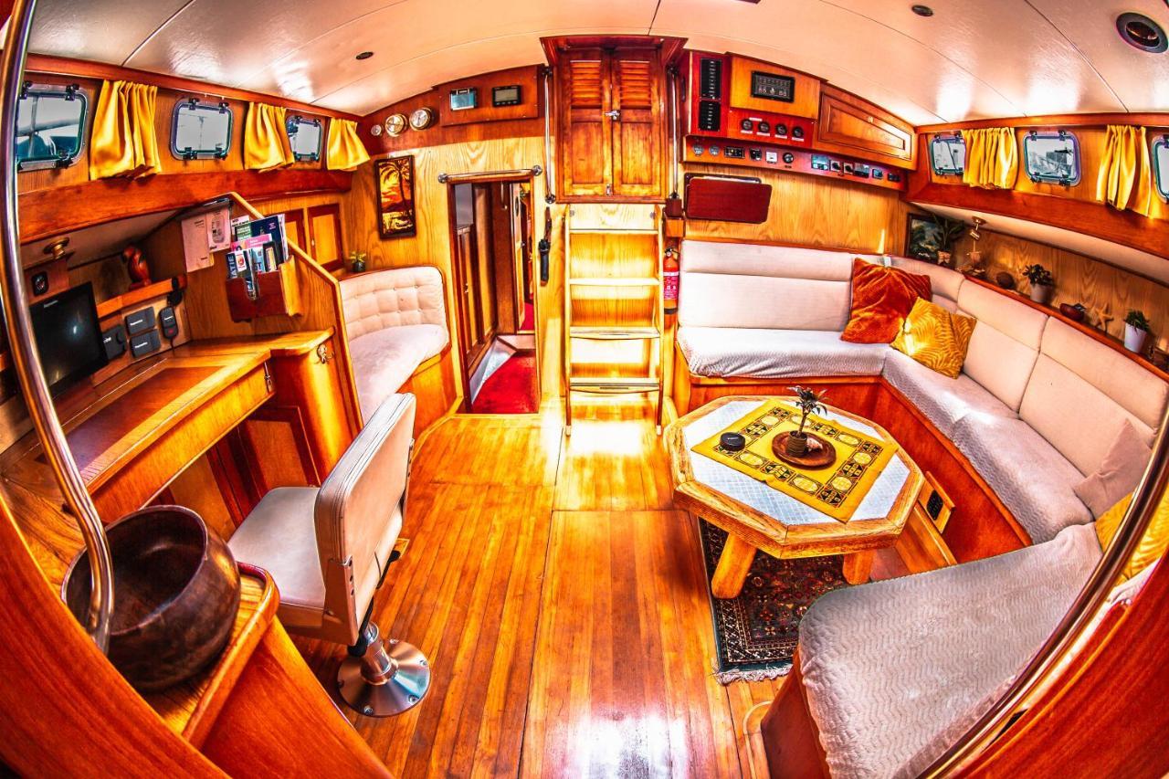 Hotel Zeilschip Lucia à Flessingue Extérieur photo